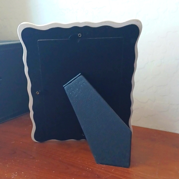 Vintage Creamy White Floral Picture Frame - Picture 4 of 6